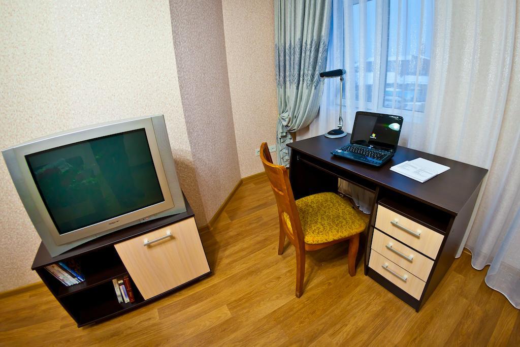 Golden Dragon Aparthotel บิชเคก ห้อง รูปภาพ