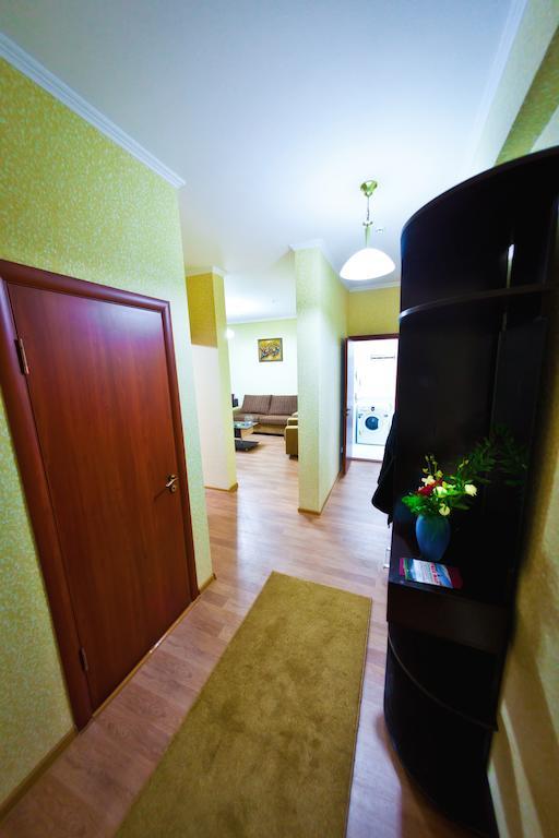 Golden Dragon Aparthotel บิชเคก ภายนอก รูปภาพ
