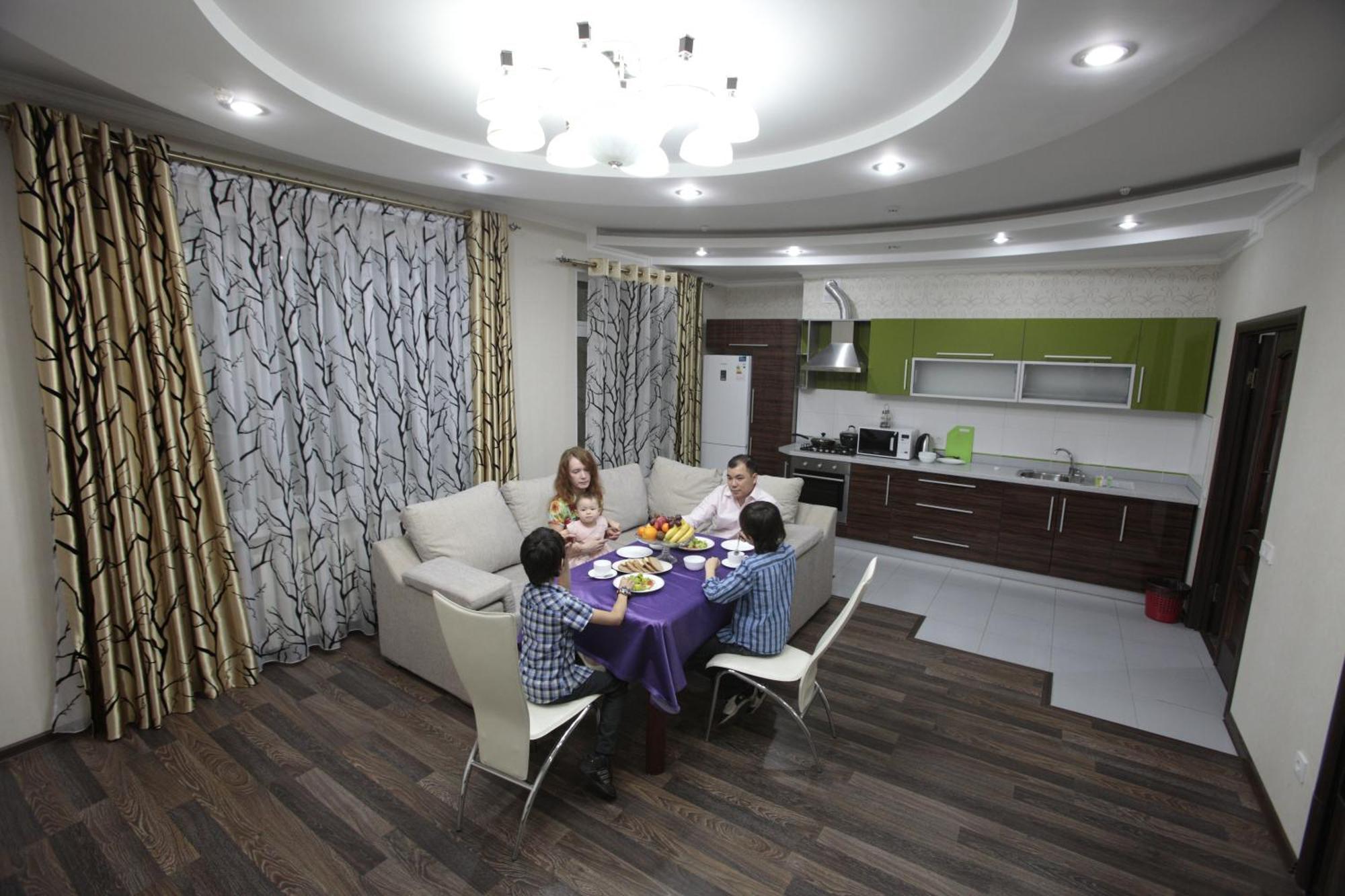 Golden Dragon Aparthotel บิชเคก ภายนอก รูปภาพ
